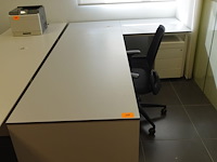 Metalen bureaumeubel + volkern bovenblad - afbeelding 1 van  6