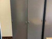 Metalen bureelkast - afbeelding 1 van  2