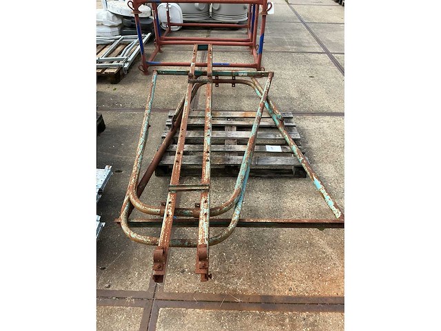 Metalen constructie voor bouwtakel - afbeelding 2 van  4