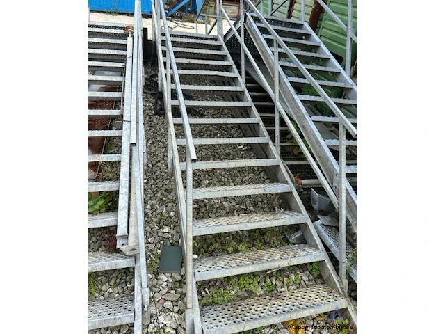 Metalen containertrap - afbeelding 2 van  2