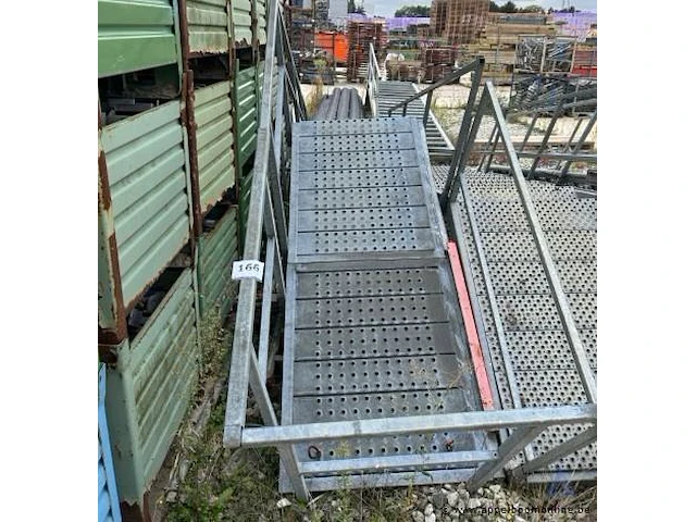 Metalen containertrap - afbeelding 1 van  2