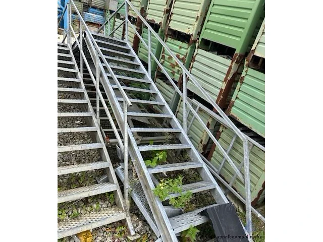 Metalen containertrap - afbeelding 2 van  2