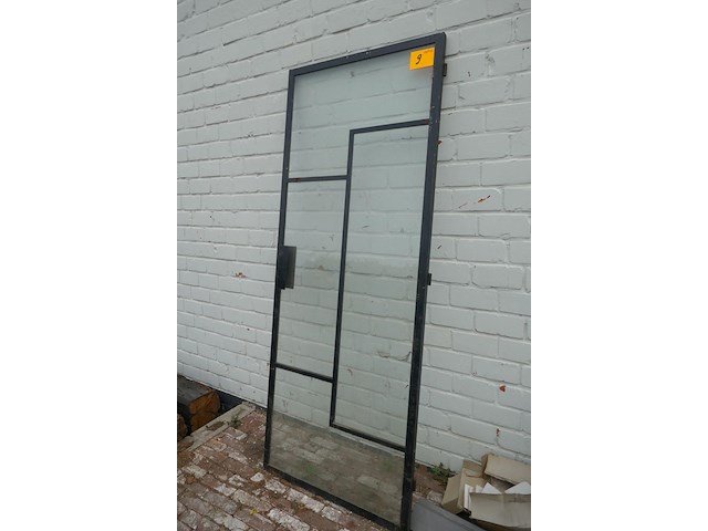 Metalen deur met glas - afbeelding 1 van  3