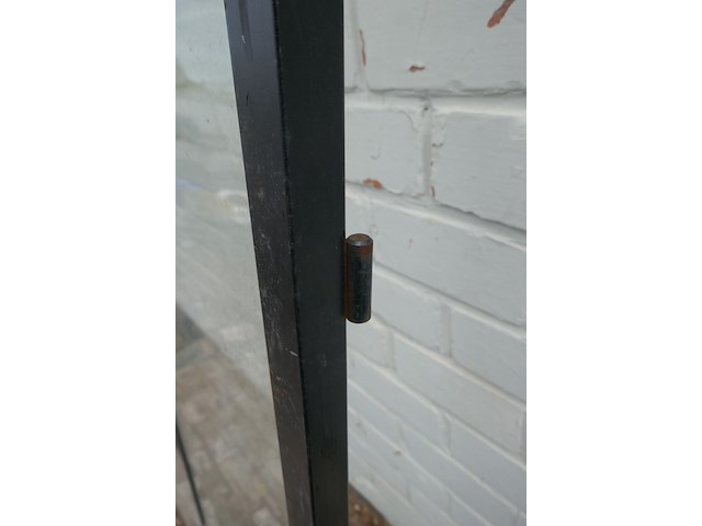 Metalen deur met glas - afbeelding 3 van  3