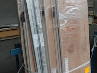 Metalen deurhouder + inhoud - afbeelding 4 van  4