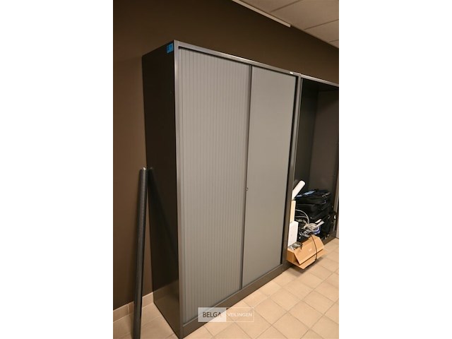 Metalen dossierkast met roldeuren - afbeelding 1 van  5