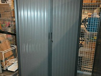 Metalen dossierkast met roldeuren