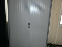 Metalen dossierkast met roldeuren - afbeelding 2 van  4