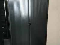 Metalen dossierkast met roldeuren - afbeelding 2 van  4