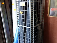 Metalen draadkooi op wielen (zonder tapijten) - afbeelding 1 van  1