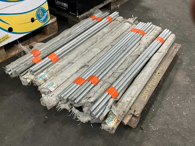 Metalen draadstangen verzinkt m22 pgb (90x) - afbeelding 1 van  10