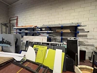 Metalen draagarmstelling