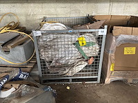 Metalen draagmand - afbeelding 1 van  2