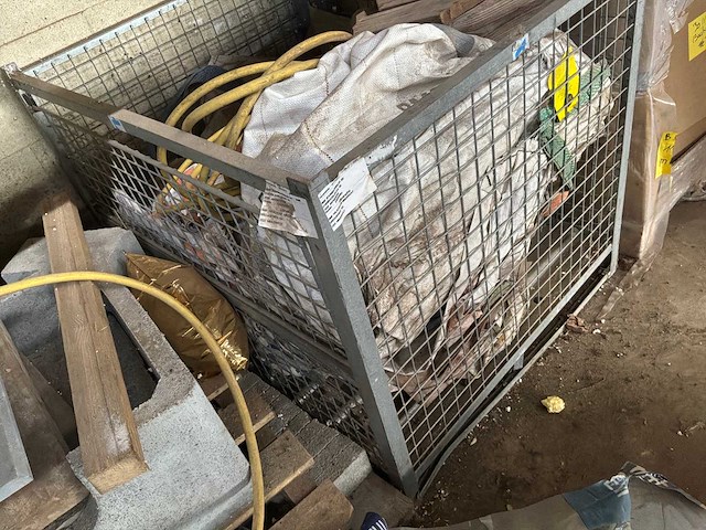 Metalen draagmand - afbeelding 2 van  2