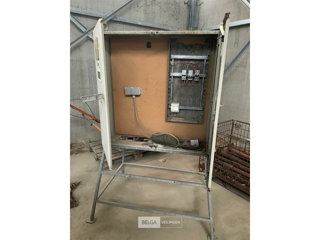 Metalen elektriciteitskast - afbeelding 2 van  2