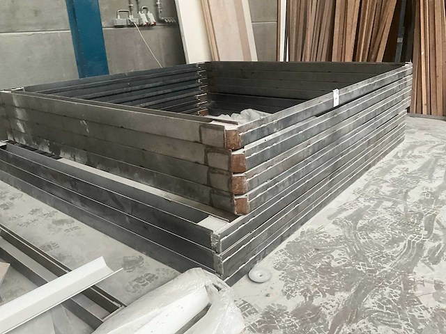 Metalen frame voor oplegger (9x) - afbeelding 8 van  10