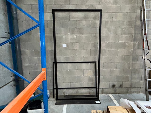 Metalen frame - afbeelding 1 van  3