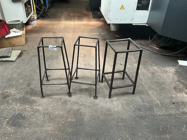 Metalen frames (3x) - afbeelding 1 van  3