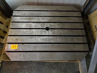Metalen freestafel - afbeelding 2 van  2