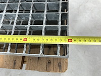 Metalen galvanisé traptredes (16st) - afbeelding 2 van  3