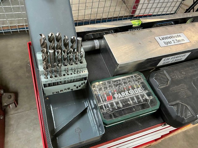 Metalen gereedschapskast - afbeelding 3 van  10