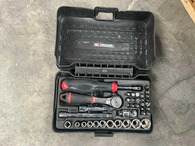 Metalen gereedschapskoffer met inhoud - afbeelding 6 van  7