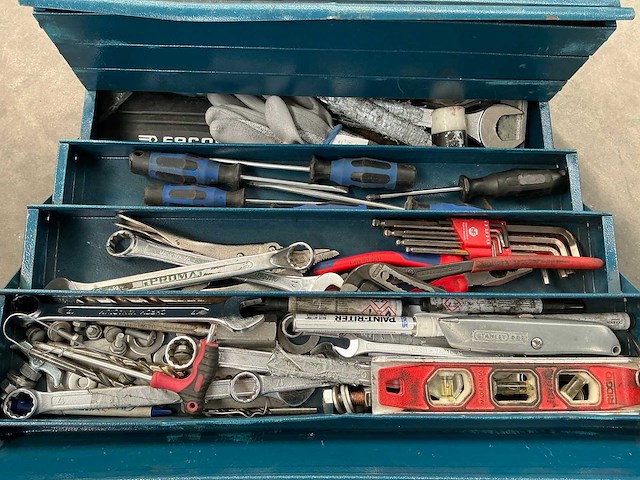 Metalen gereedschapskoffer met inhoud - afbeelding 4 van  7