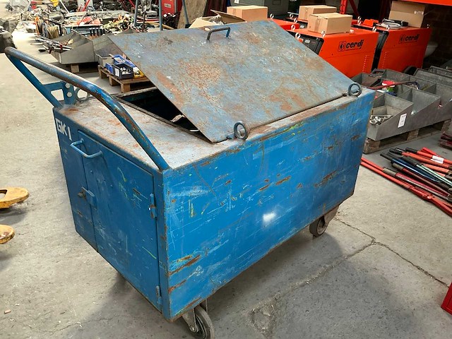 Metalen gereedschapswagen - afbeelding 3 van  7