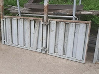 Metalen hekwerk + poort - afbeelding 4 van  4