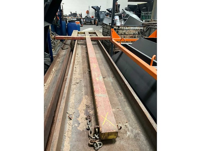 Metalen hijs/draag constructie - afbeelding 1 van  15
