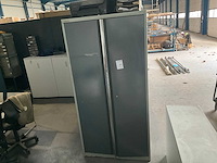Metalen hoge dossierkast - afbeelding 1 van  6