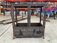 Metalen hok - afbeelding 3 van  10