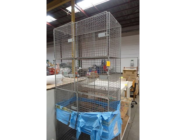 Metalen hokken - afbeelding 2 van  2