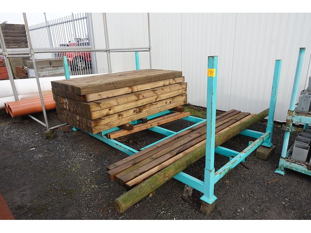 Metalen houder + houten palen - afbeelding 1 van  3