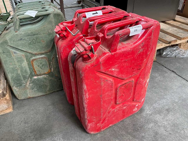 Metalen jerrycan (4x) - afbeelding 1 van  6