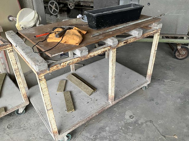 Metalen kar (3x) + 2 metalen schragen - afbeelding 3 van  8