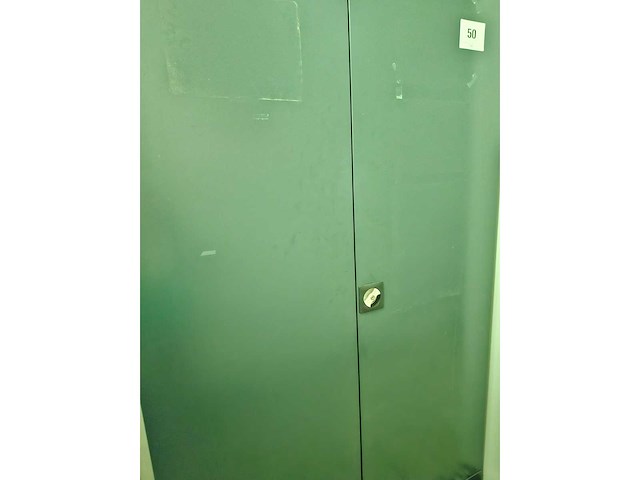 Metalen kast 2m hoog - afbeelding 2 van  2