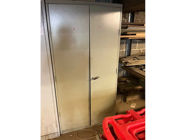 Metalen kast (3x) - afbeelding 2 van  7