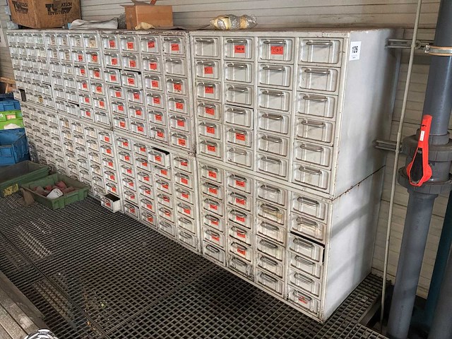 Metalen kast (4x) - afbeelding 1 van  4