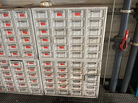 Metalen kast (4x) - afbeelding 2 van  4