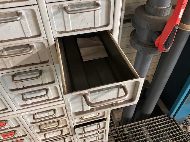 Metalen kast (4x) - afbeelding 3 van  4