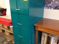 Metalen kast + inhoud - afbeelding 2 van  6
