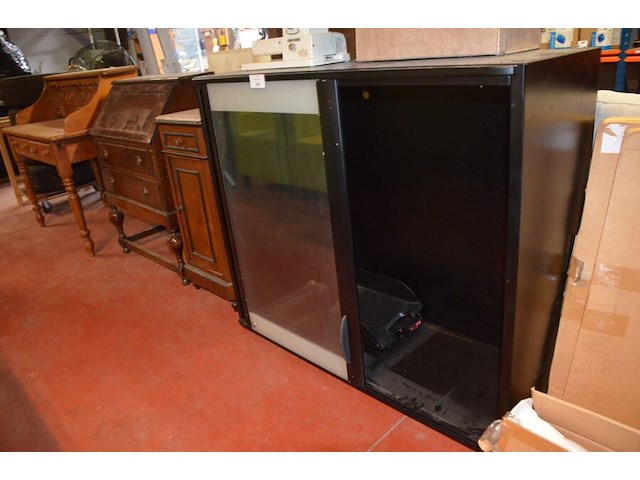 Metalen kast met 2 glazen schuifdeuren, geen leggers 120x100x45 cm - afbeelding 4 van  5