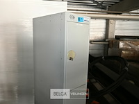 Metalen kast met 3 deuren - afbeelding 3 van  5