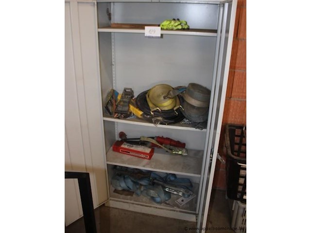 Metalen kast met inhoud, diverse spanbanden en gereedschap - afbeelding 1 van  1