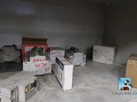 Metalen kast met inhoud - afbeelding 5 van  11