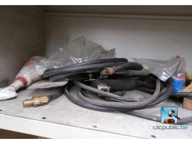 Metalen kast met inhoud - afbeelding 9 van  15