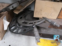 Metalen kast met inhoud - afbeelding 13 van  15