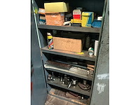 Metalen kast met inhoud - afbeelding 10 van  15
