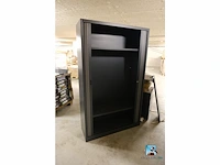 Metalen kast met luiken - afbeelding 3 van  6